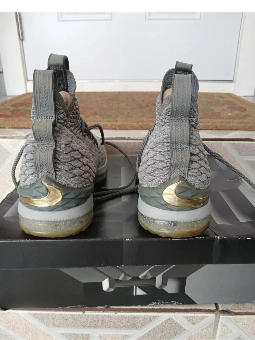 Nike Men's Grey Knit Athletic Sneakers Lebron XV